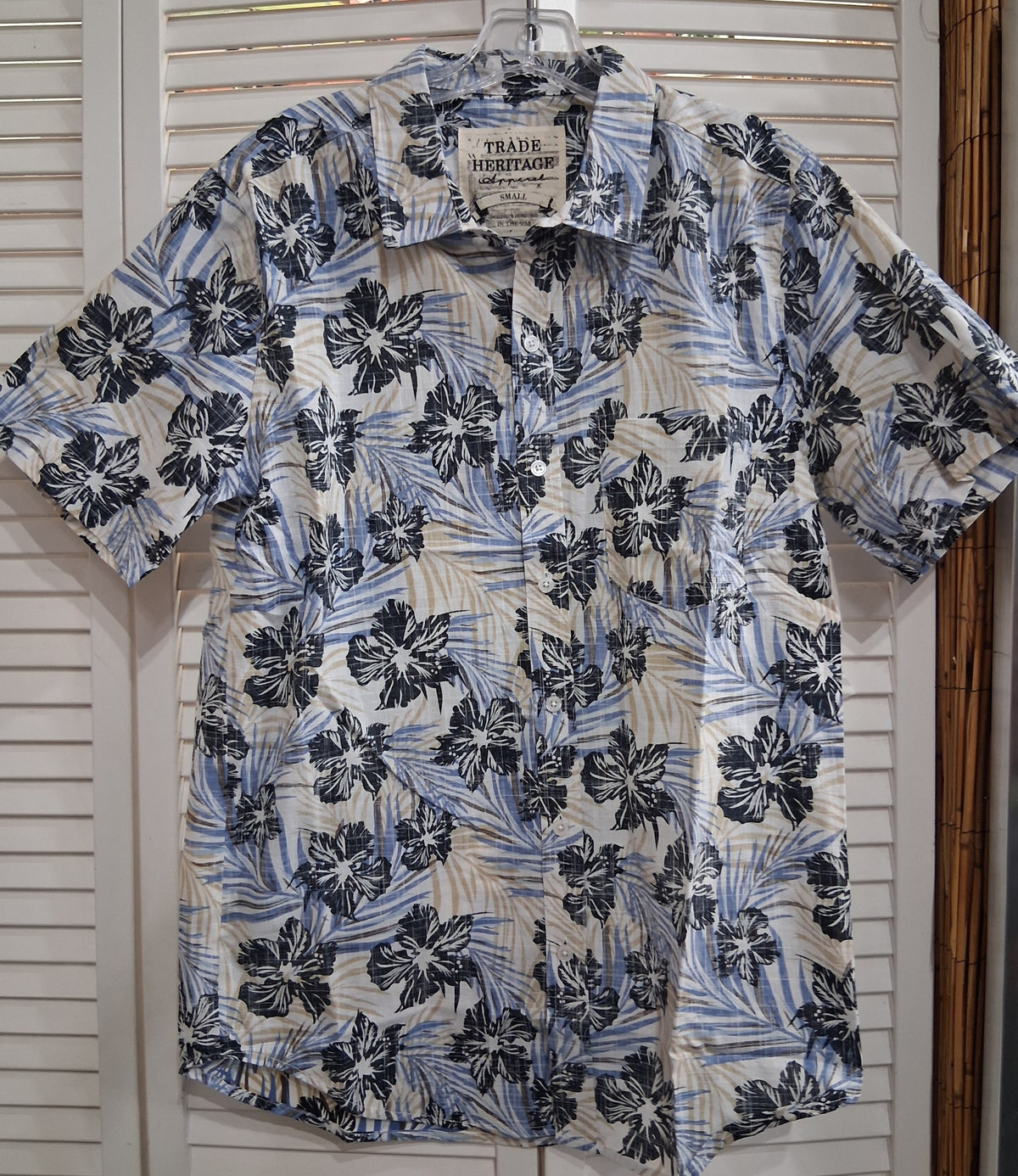 LA Class Distressed Mens Cotton SS Button Down Shirt