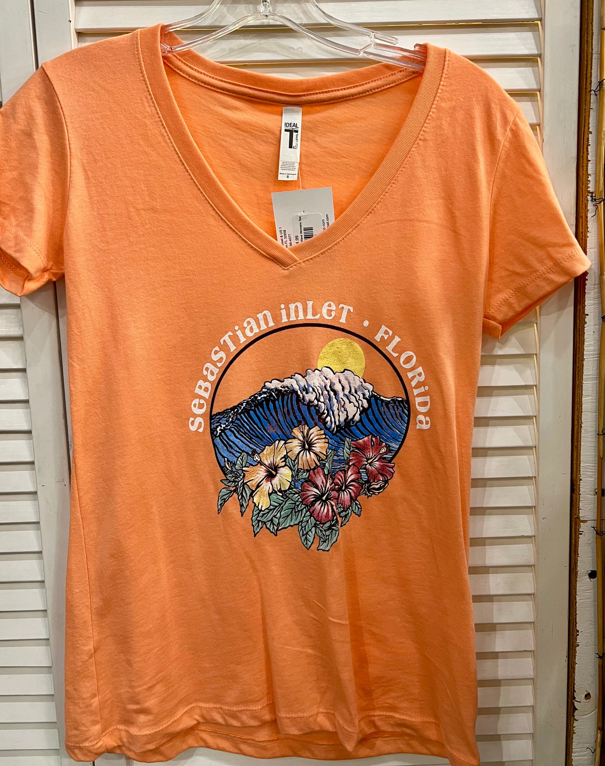 Sherry Hibiscus W/Wave Women's Tee