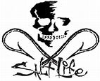 Salt Life Skull and Hooks Decal SAD902